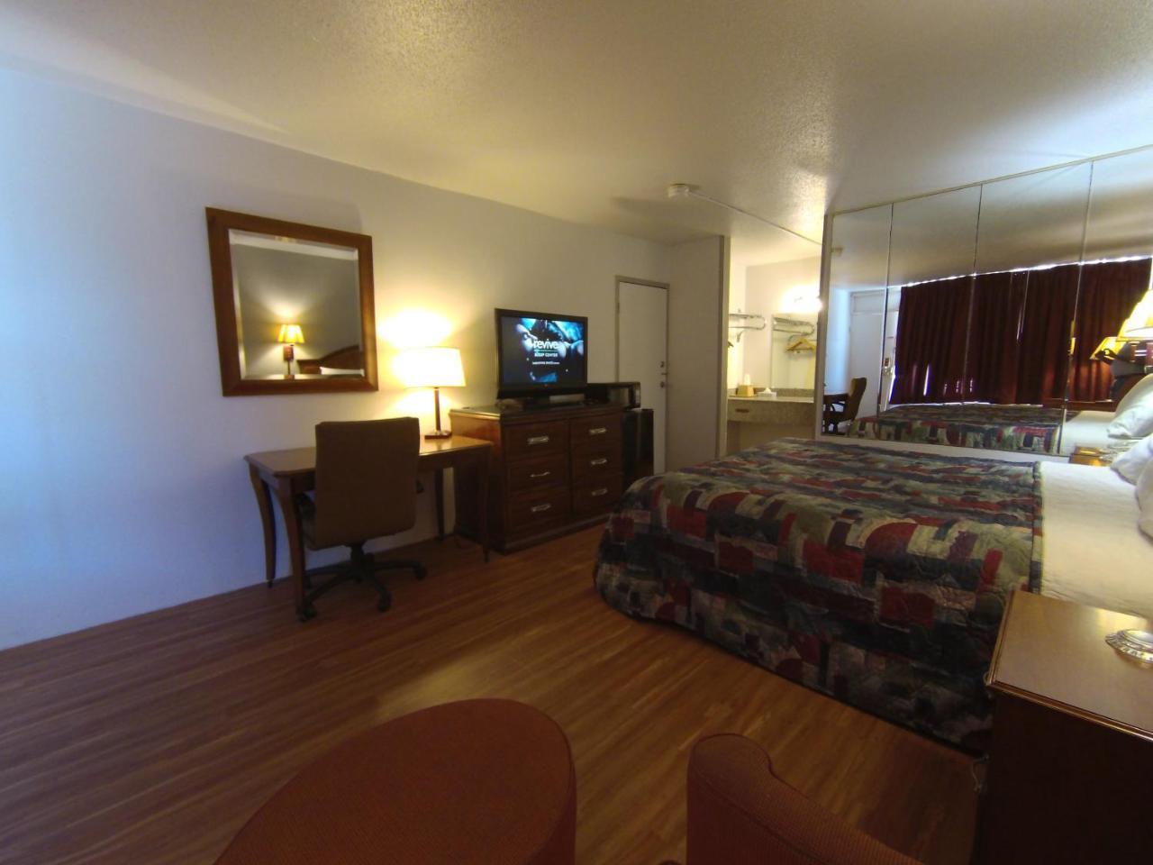 University Inn San Marcos Extérieur photo